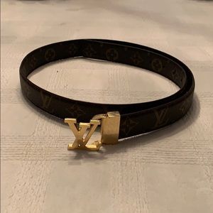Luis Vuitton belt